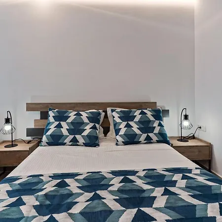 Pounedes Luxury Oda ve Kahvaltı