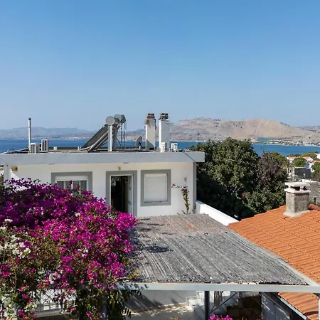 Pounedes Luxury Oda ve Kahvaltı *