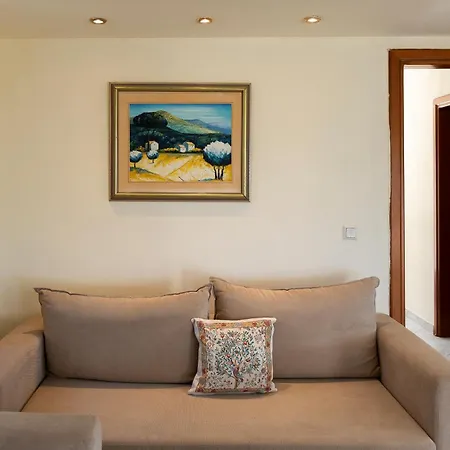 Oda ve Kahvaltı Pounedes Luxury *