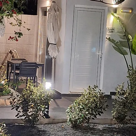 Pounedes Luxury Oda ve Kahvaltı Pefki